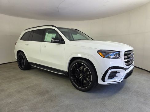 New 2026 Mercedes-Benz GLS 450 4MATIC image 1
