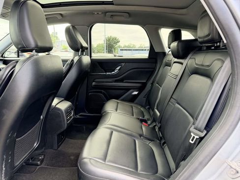 Used 2022 Lincoln Corsair AWD w/ Premium Package image 13