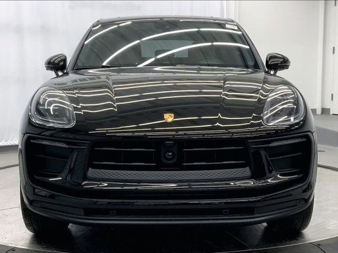 New 2026 Porsche Macan AWD/4WD image 8