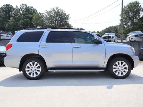 Used 2016 Toyota Sequoia Platinum RWD image 8
