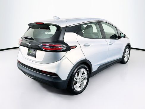 Used 2022 Chevrolet Bolt LT w/ Driver Confidence Package FWD image 9