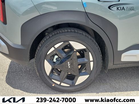 New 2027 Kia Seltos S FWD image 9