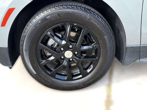 Certified 2024 Chevrolet Equinox LT FWD image 11