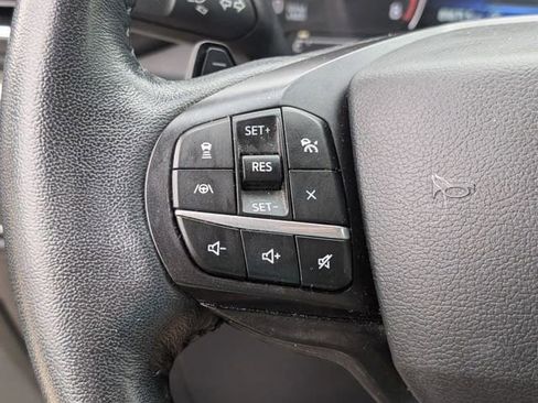 Used 2020 Ford Explorer XLT w/ Equipment Group 202A image 22