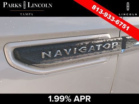 Used 2022 Lincoln Navigator Reserve AWD/4WD image 13