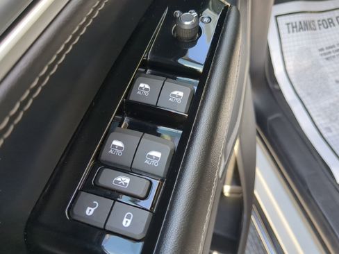 Used 2023 Jeep Wagoneer L Series III w/ Preferred Equipment Group image 48