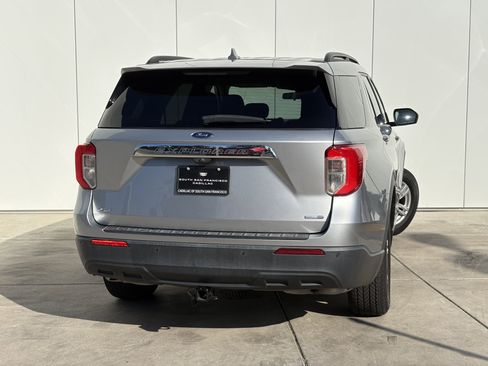Used 2020 Ford Explorer XLT image 5