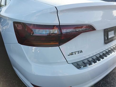 Used 2019 Volkswagen Jetta SEL Premium FWD image 10