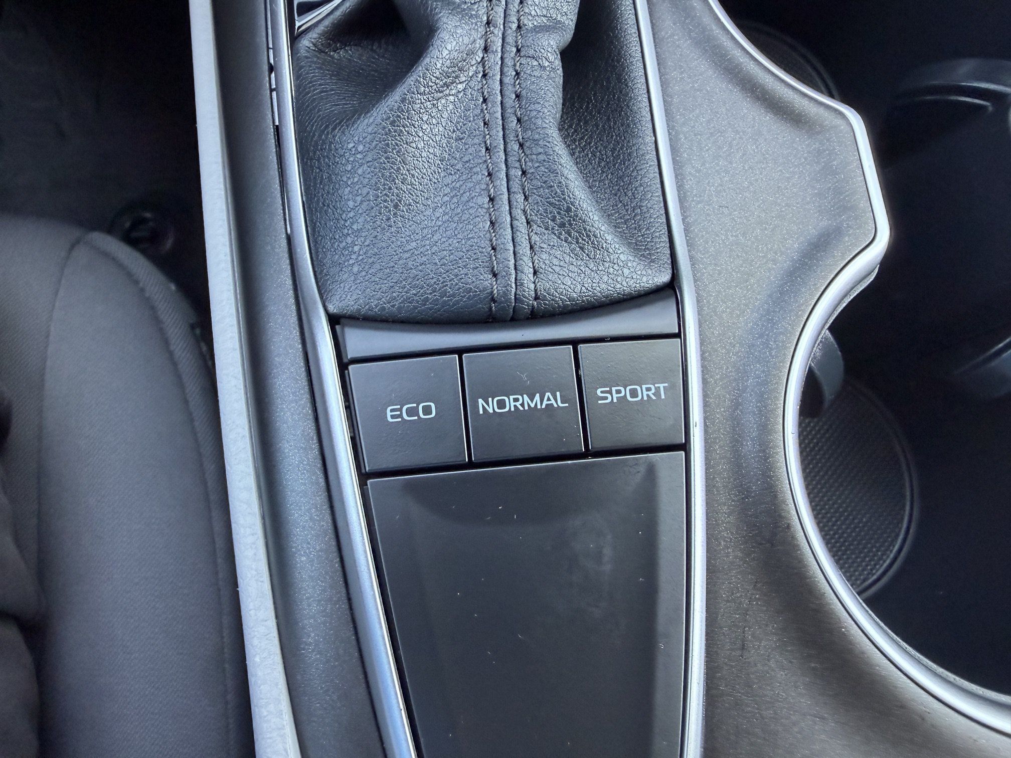Used 2024 Toyota Camry LE FWD image 37