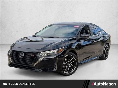 Certified 2025 Nissan Sentra SR w/ SR Premium Package FWD image 1