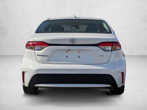 Used 2022 Toyota Corolla LE image 7