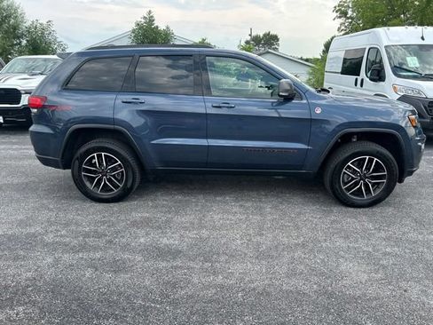 Used 2019 Jeep Grand Cherokee Trailhawk w/ Trailhawk Luxury Group AWD/4WD image 7