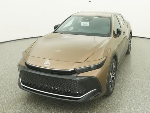 New 2026 Toyota Crown XLE image 18