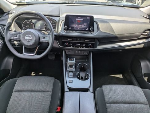 Used 2024 Nissan Rogue SV FWD image 16