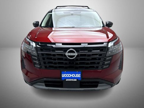 New 2026 Nissan Pathfinder Platinum AWD/4WD image 2