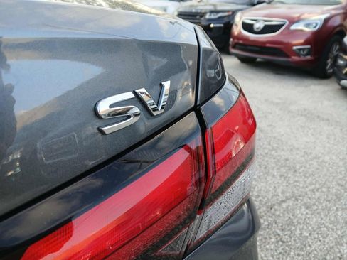 Used 2024 Nissan Versa SV w/ Trunk Package image 18