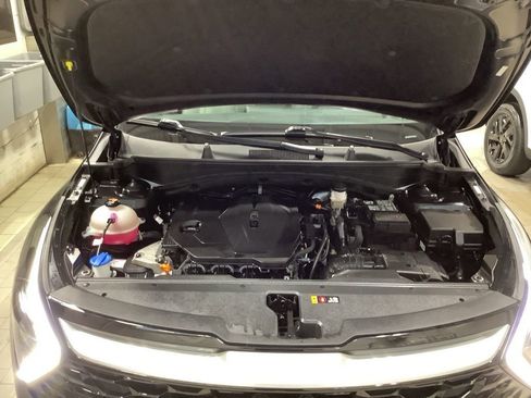 Certified 2023 Kia Sportage EX image 16