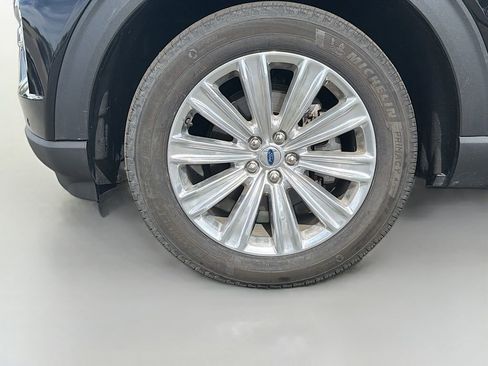 Used 2023 Ford Explorer Limited w/ Limited Technology Package AWD/4WD image 35