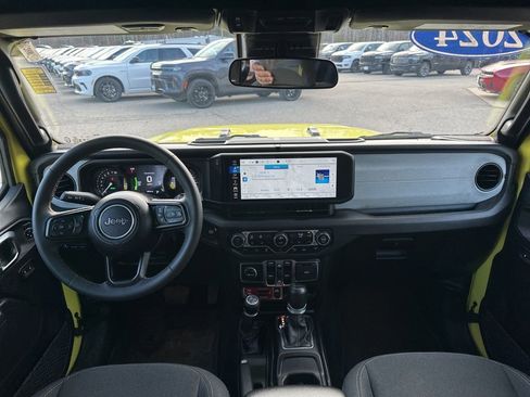 Used 2024 Jeep Wrangler Willys 4xe image 15