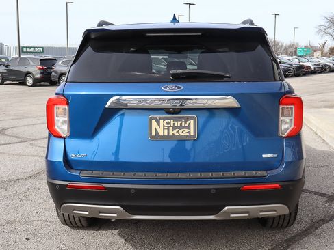 Used 2020 Ford Explorer XLT w/ Equipment Group 202A image 5