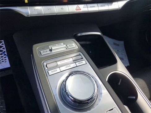 New 2025 Genesis GV70 2.5T w/ Sport Prestige Package image 31