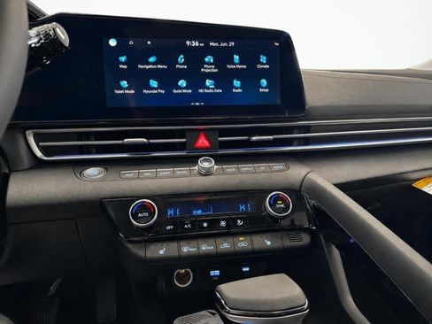 New 2026 Hyundai Elantra Limited FWD image 25