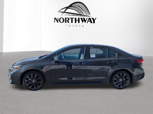 New 2026 Toyota Corolla SE image 3