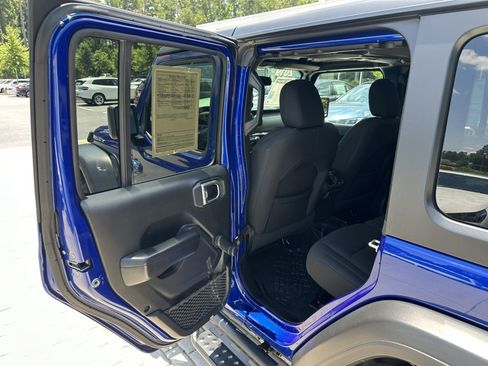 Used 2019 Jeep Wrangler Unlimited Sport AWD/4WD image 21