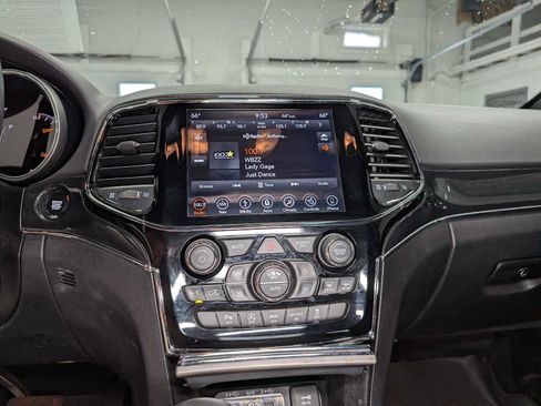 Used 2019 Jeep Grand Cherokee Trailhawk image 34