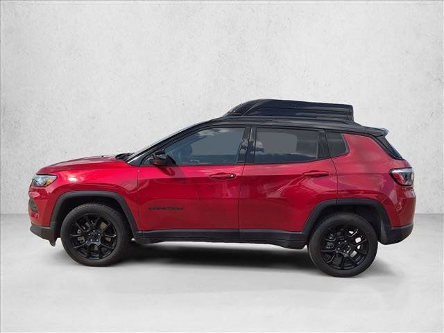 Used 2024 Jeep Compass Latitude w/ Altitude Special Edition AWD/4WD image 8