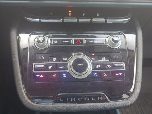 Used 2020 Lincoln Corsair Reserve w/ Elements Package AWD/4WD image 11