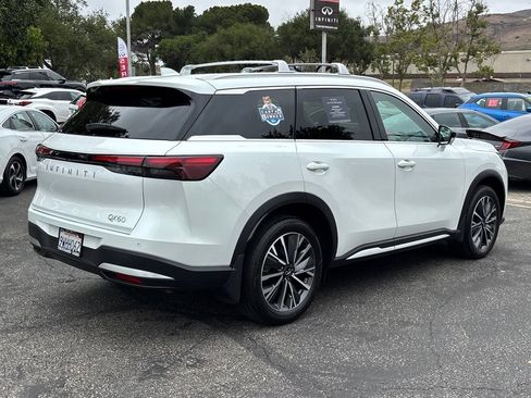 Certified 2026 INFINITI QX60 Luxe w/ Cargo Package FWD image 4