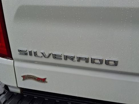 Used 2021 Chevrolet Silverado 1500 LTZ image 24