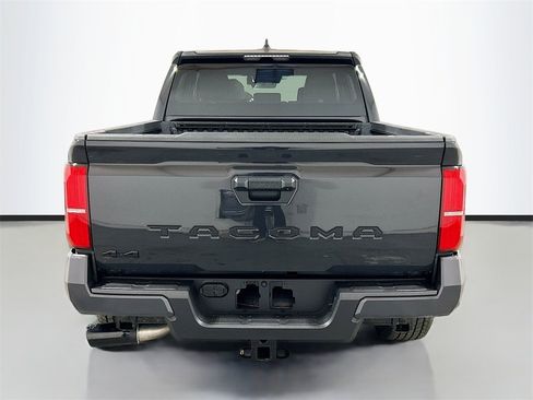 Used 2026 Toyota Tacoma TRD Sport image 5