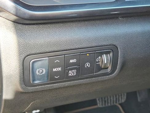 New 2026 GMC Terrain AT4 w/ Technology Package II AWD/4WD image 15