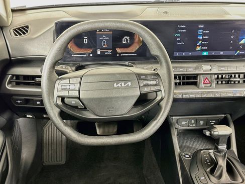 Used 2025 Kia K4 FWD image 18