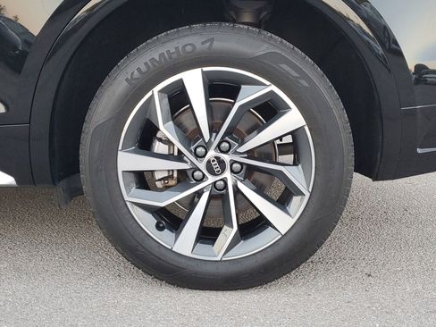 Certified 2023 Audi Q5 2.0T Premium w/ Convenience Package image 11