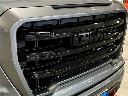 Used 2022 GMC Sierra 1500 Elevation image 33