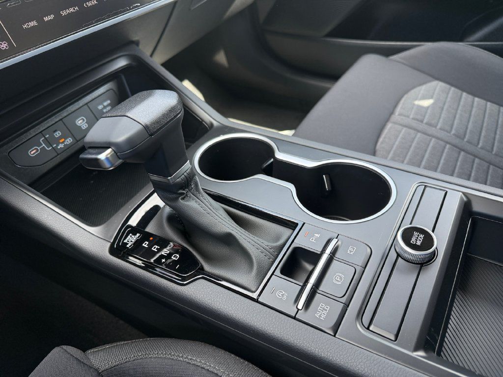New 2026 Kia K5 LXS FWD image 19
