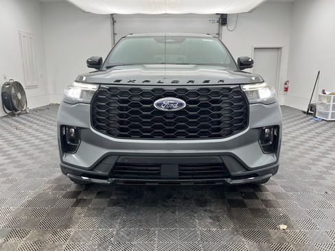 New 2026 Ford Explorer ST-Line w/ ST-Line Street Pack AWD/4WD image 15