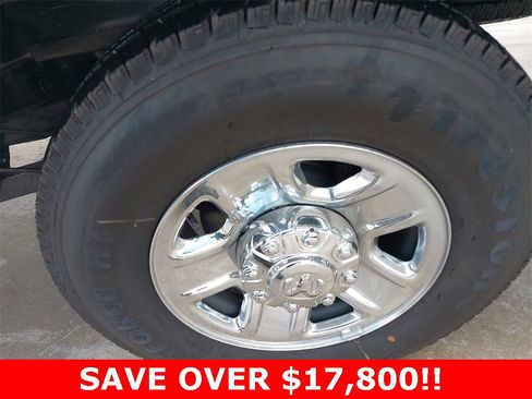 Used 2024 RAM 2500 Tradesman w/ Chrome Appearance Group image 33