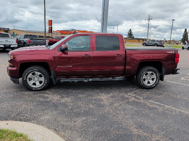 Used 2017 Chevrolet Silverado 1500 LT w/ All Star Edition AWD/4WD image 4