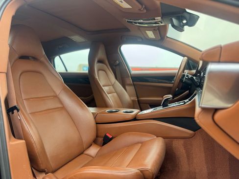 Used 2021 Porsche Panamera 4S Executive w/ Premium Package image 10