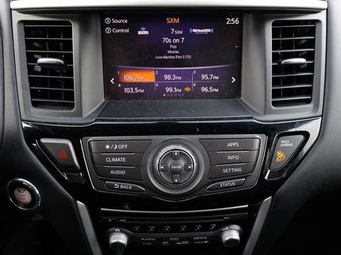 Used 2018 Nissan Pathfinder S image 36