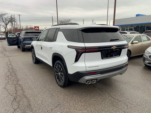 New 2026 Chevrolet Traverse LT w/ Sun and Wheel Package image 10
