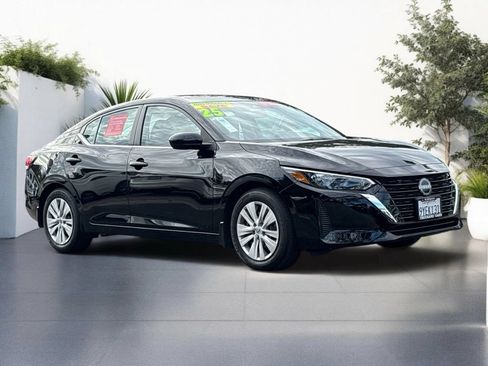 Certified 2025 Nissan Sentra S FWD image 1