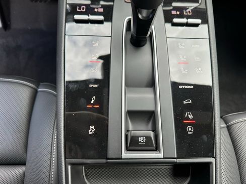 Used 2026 Porsche Macan S AWD/4WD image 28