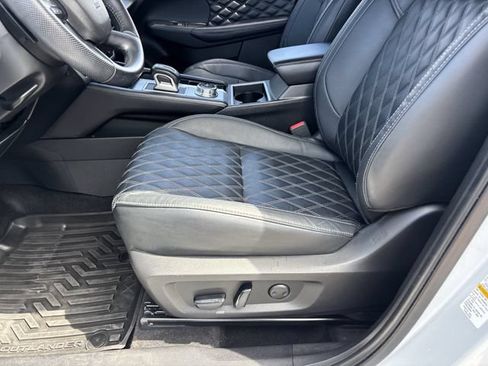 Used 2023 Mitsubishi Outlander SEL FWD image 20