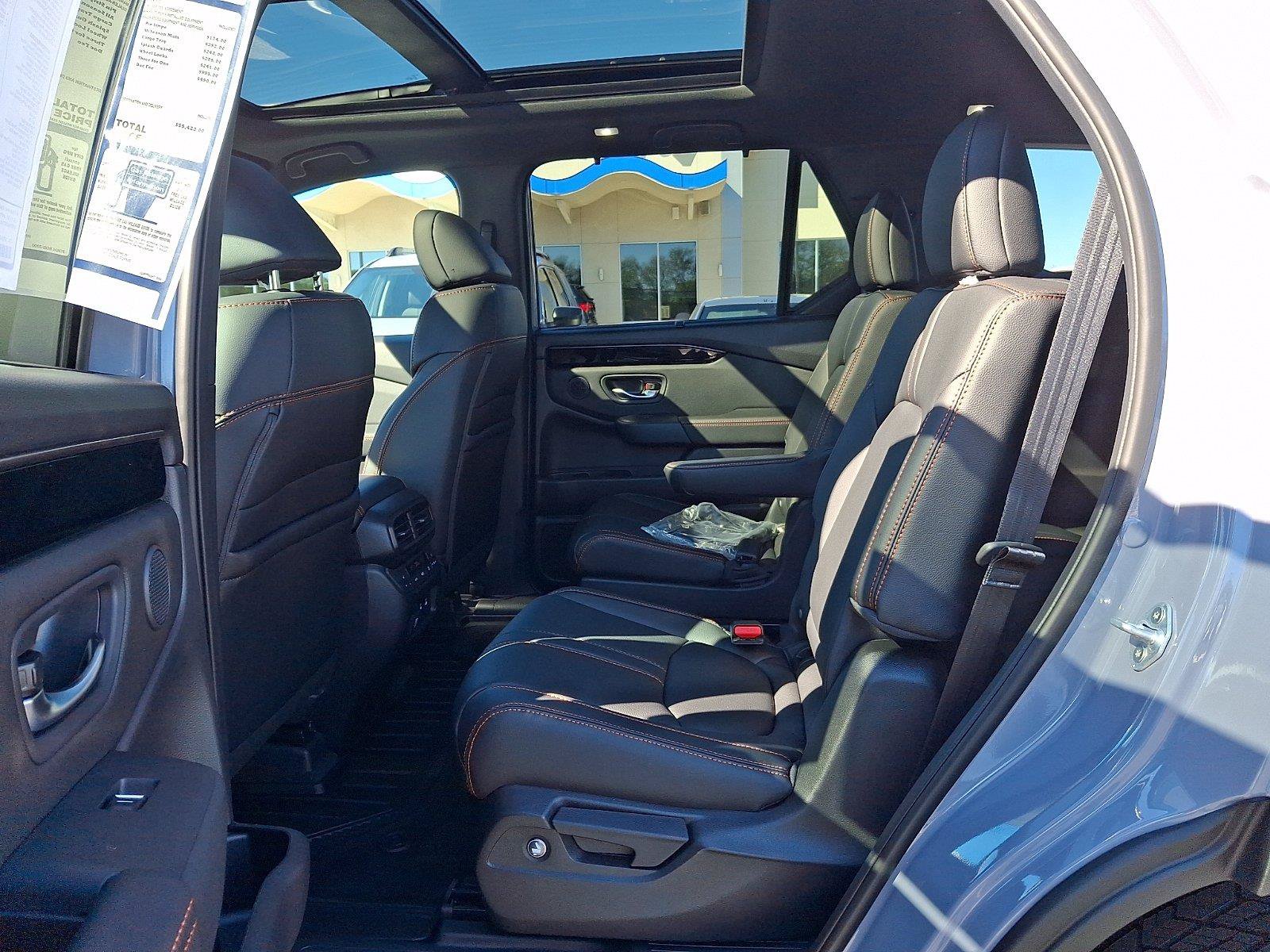 New 2026 Honda Pilot TrailSport image 5