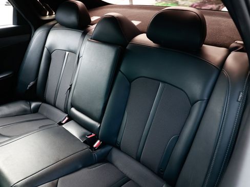 Used 2022 Kia K5 GT-Line image 11